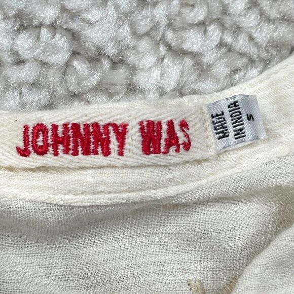 JOHNNY WAS Embroidered Floral Tunic Blouse - Picture 3 of 11